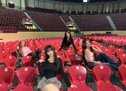 พยากรณ์ความฮอต 6 เมษานี้ #KISSROADinBANGKOK ปรอทแตกแน่! สแตนด์บายรถดับเพลิงรอรับ 4 สาว KISS OF LIFE ตัวมัมเจน 5 ได้เลย